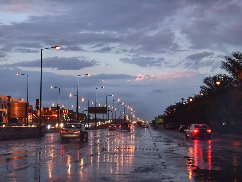 حالة الطقس في السعودية اليوم.. أمطار غزيرة وتحذيرات عاجلة في عدة مناطق 2 حالة الطقس في السعودية اليوم.. أمطار غزيرة وتحذيرات عاجلة في عدة مناطق